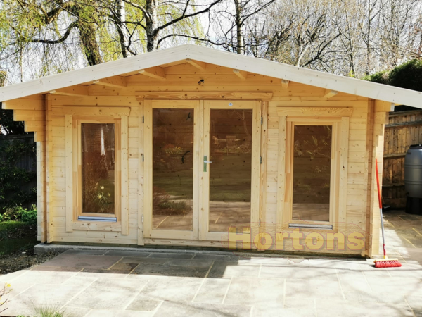 Custom Salisbury garden cabin_2